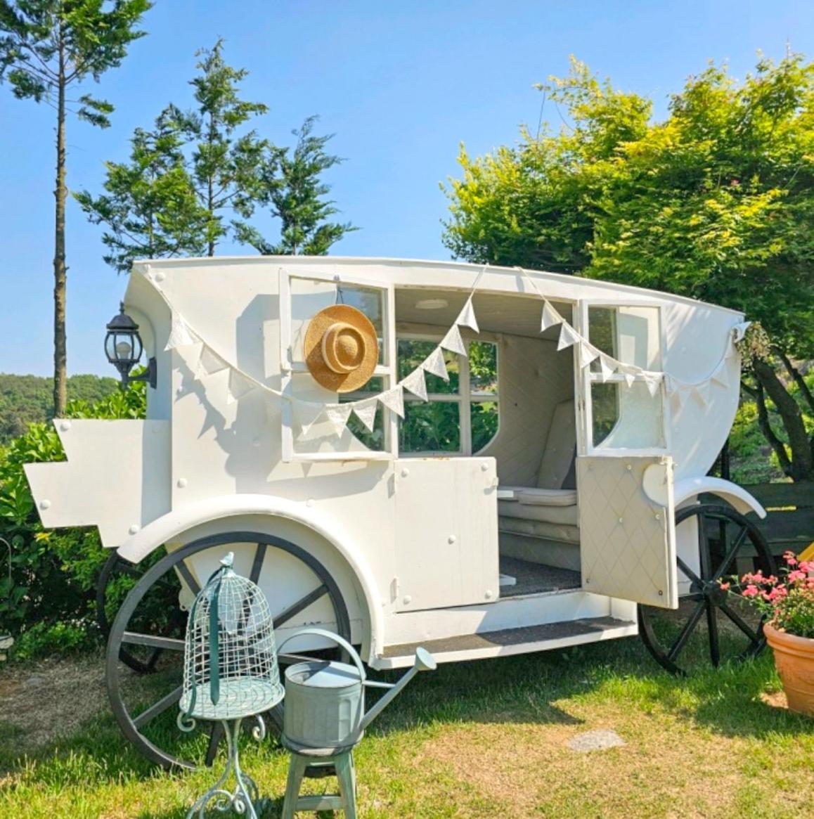 Country House Exclamation Mark & Comma Namhae Exterior photo